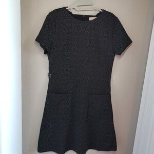 Loft Gray & black shreath dress with pockets